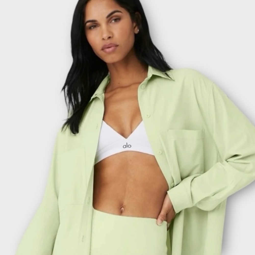 ALO Yoga Pale Green Oversized Button-Up Shirt - Picture 6 of 6
